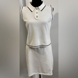 Chic White Sleeveless Polo Chemise
